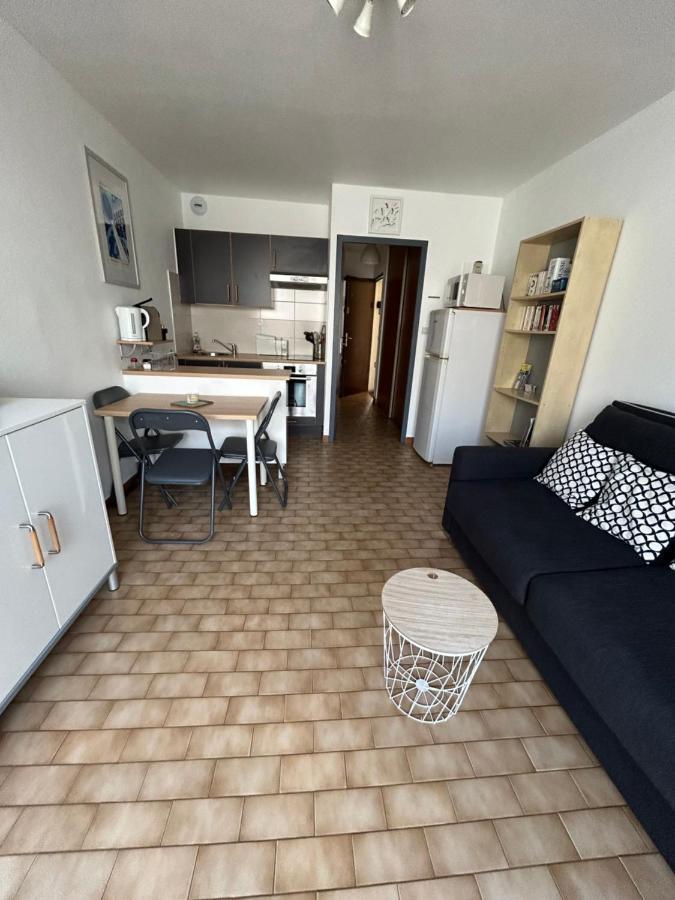 T2 A Cote De La Mer Quartier Des Quilles Сет Экстерьер фото